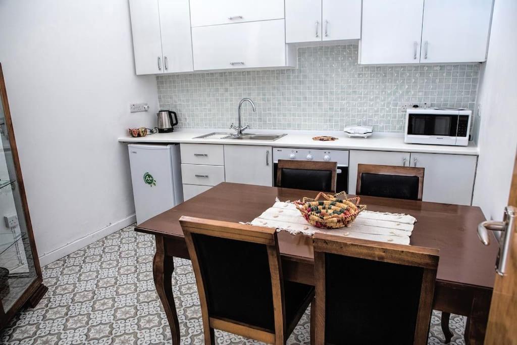 Templar Guesthouse Famagusta  Buitenkant foto
